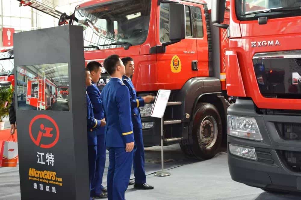 湖北江南汽車(chē)攜德國(guó)曼大流量壓縮空氣泡沫消防車(chē)及國(guó)六?新品亮相北京國(guó)際消防展！